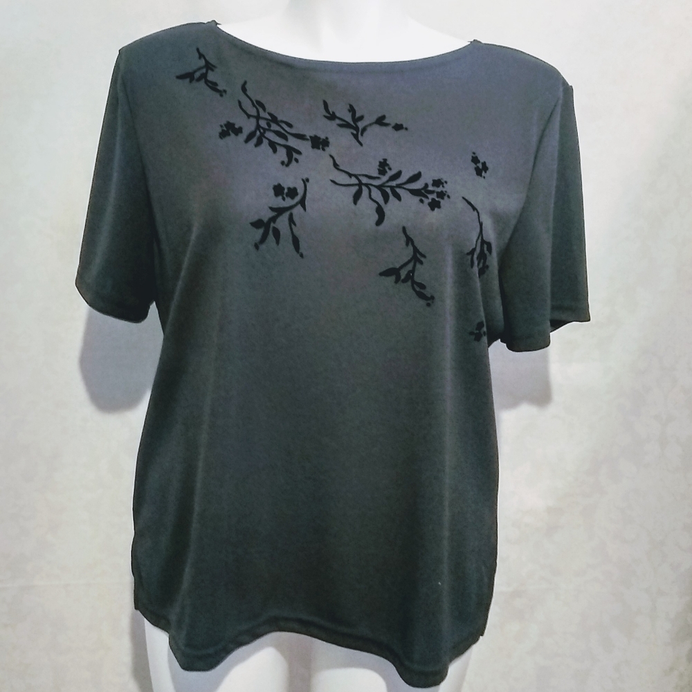 Maggie McNaughton black/gray, suede floral print